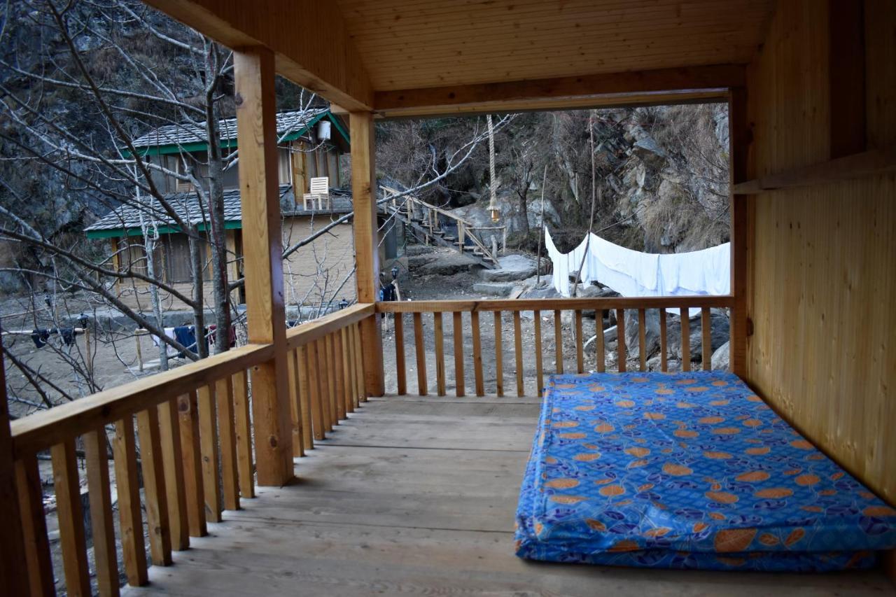 Вилла Moksha - By The River Jibhi Экстерьер фото